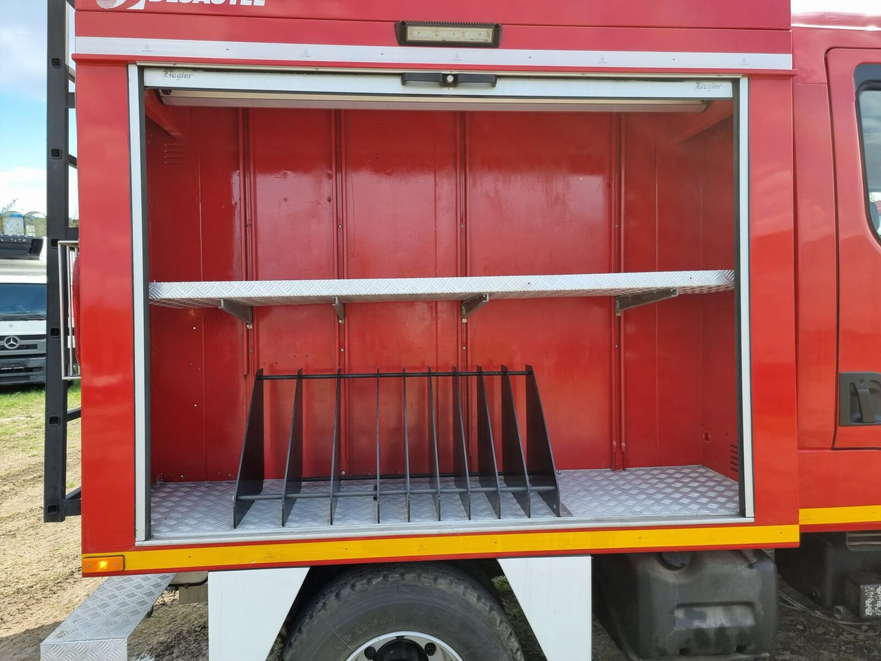 Fire truck Renault Midlum 210 dci Fire Truck - 2000l water + 170l foam: picture 25