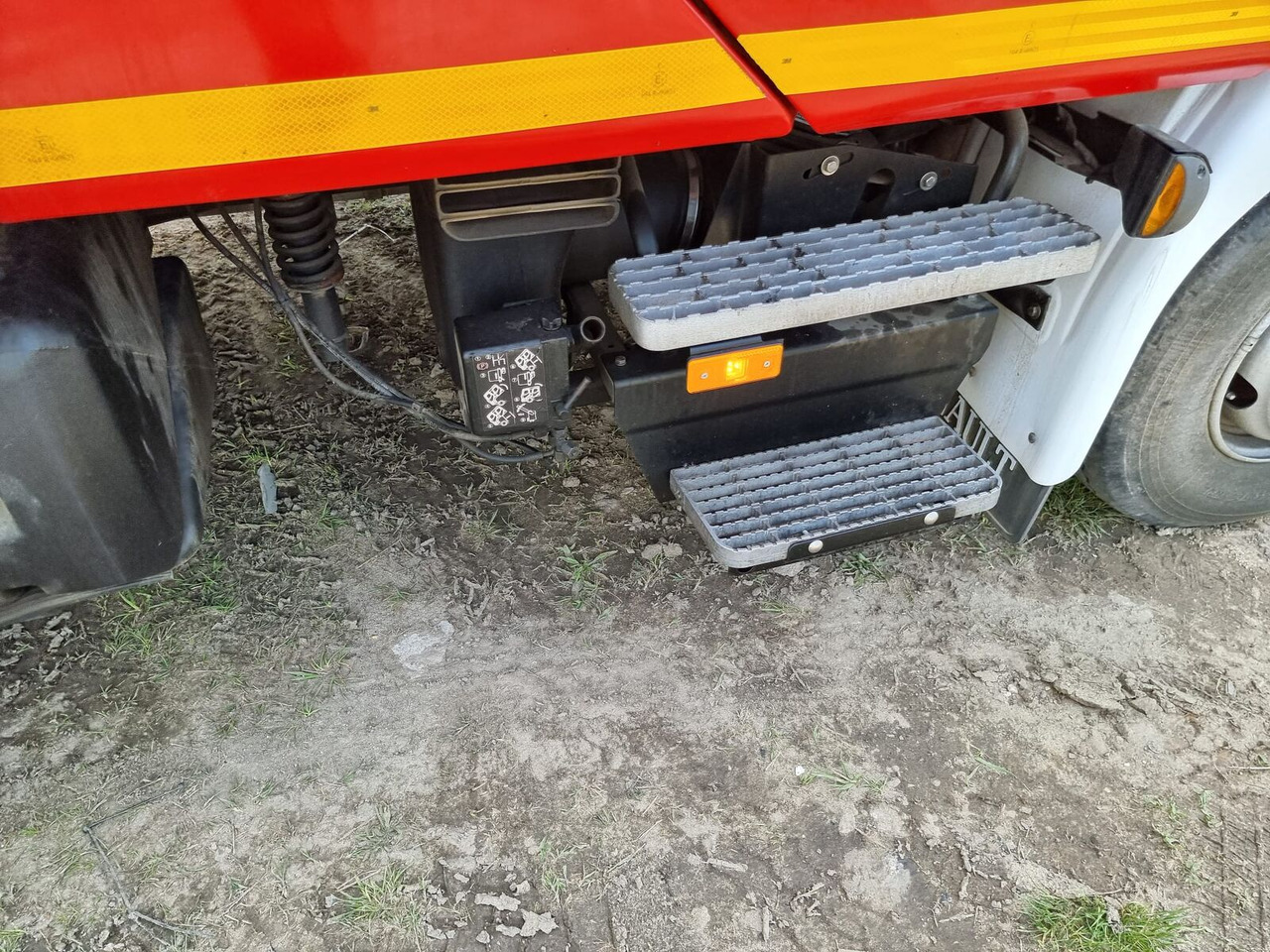 Fire truck Renault Midlum 210 dci Fire Truck - 2000l water + 170l foam: picture 31