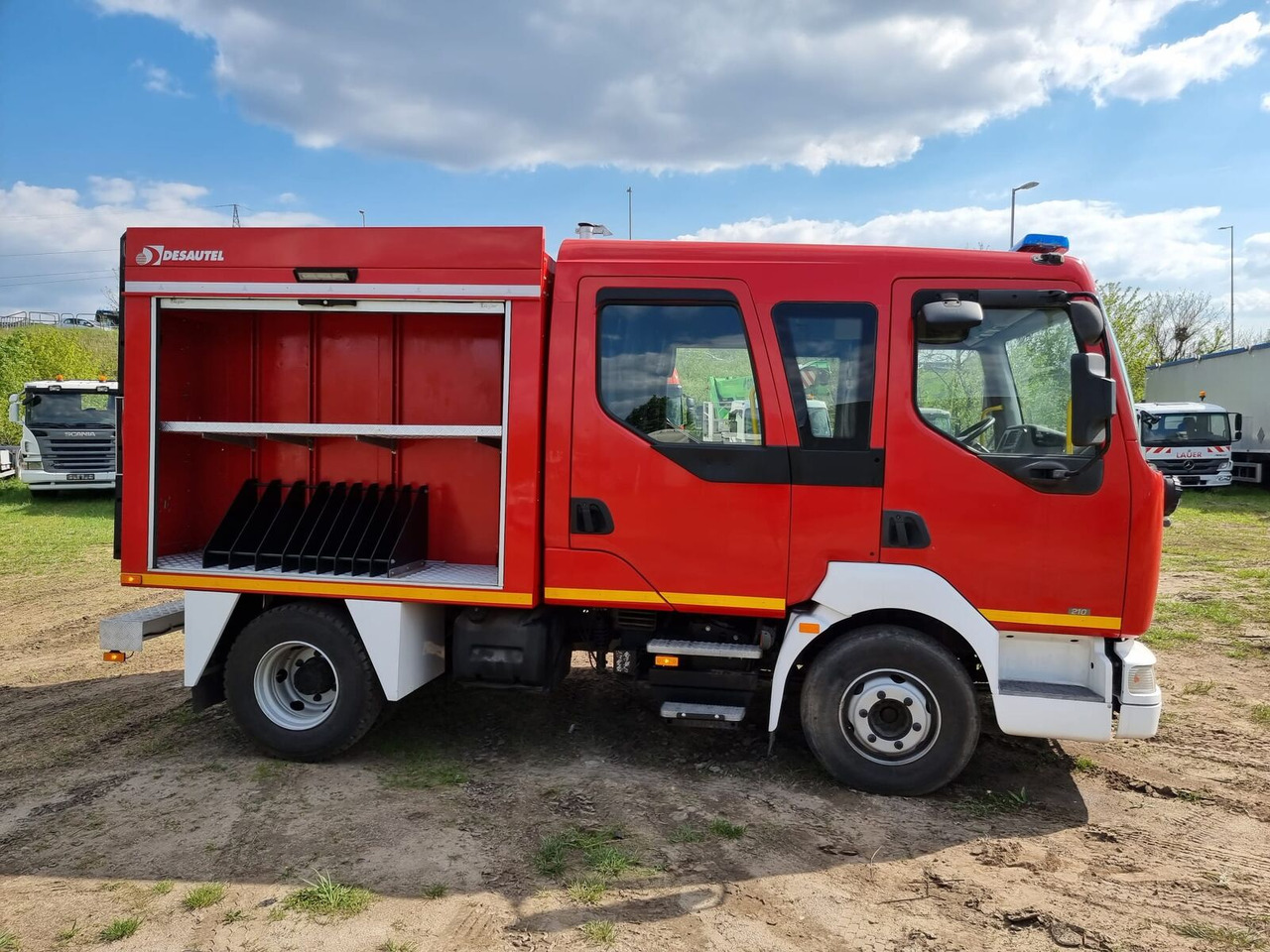 Fire truck Renault Midlum 210 dci Fire Truck - 2000l water + 170l foam: picture 16