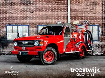 Fire truck Toyota Landcruiser: picture 1