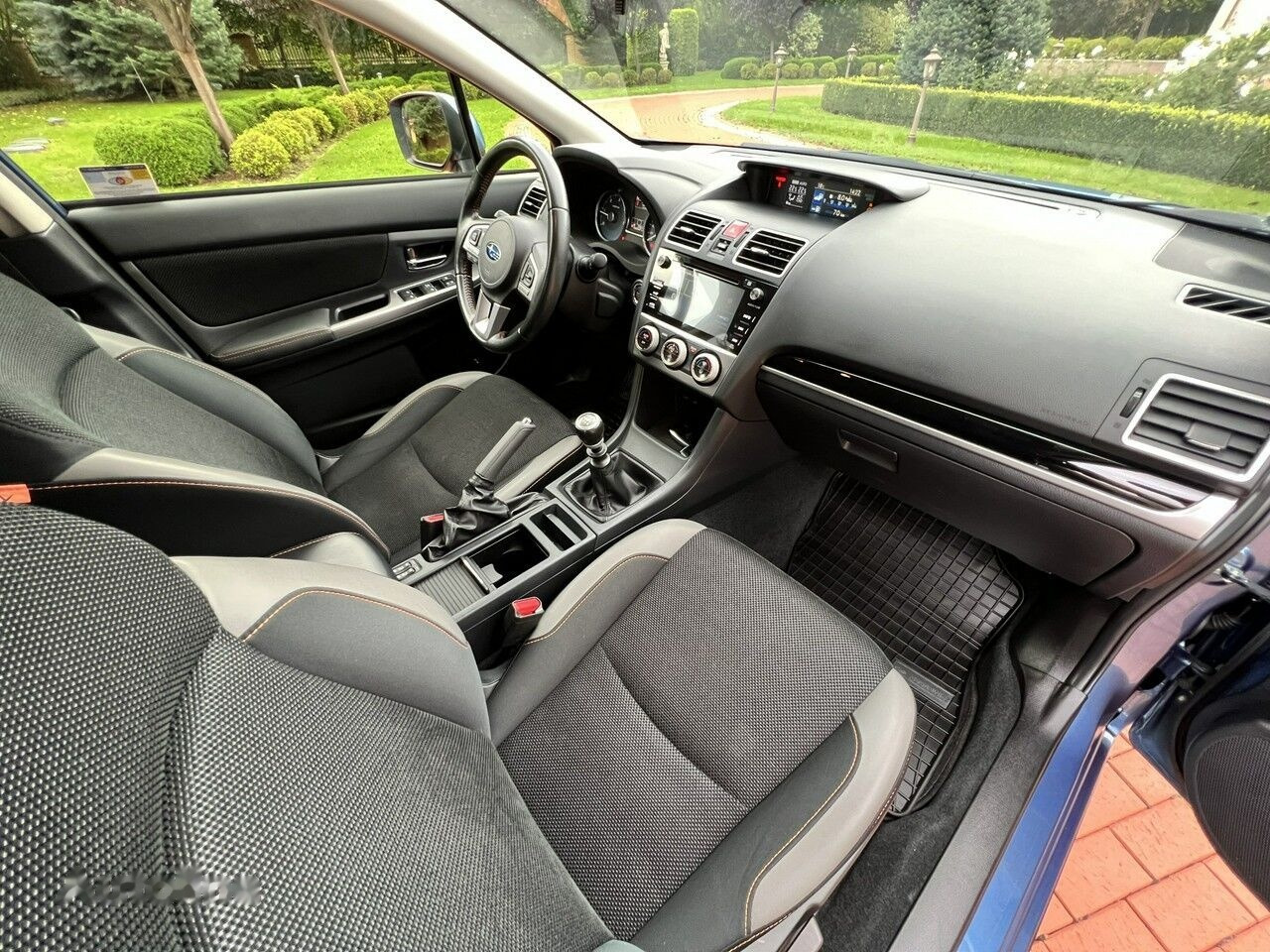 Car Subaru XV: picture 44