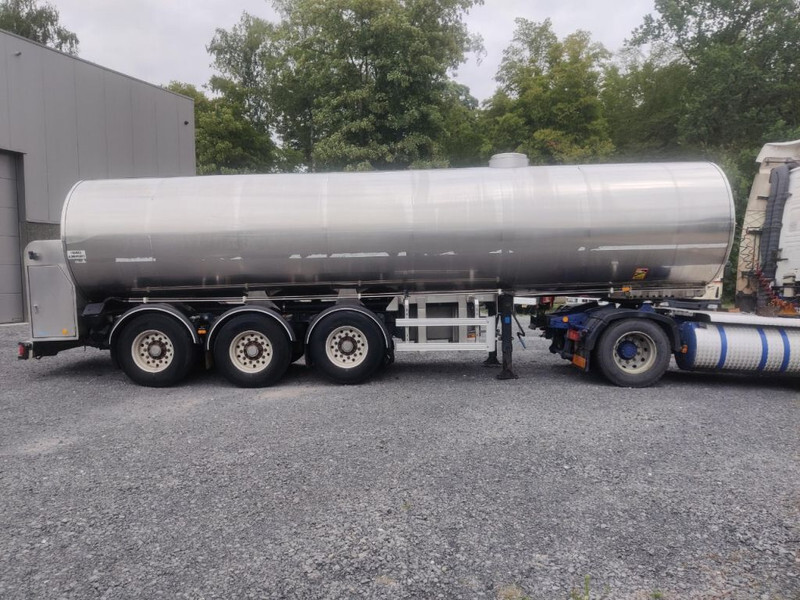 Tank semi-trailer for transportation of milk ETA TANK IN STAINLESS STEEL INSULATED - 29000 L: picture 4