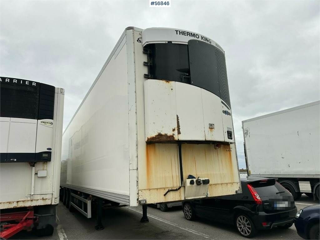 Refrigerator semi-trailer Ekeri L-3 Refrigerated trailer with opening side: picture 2
