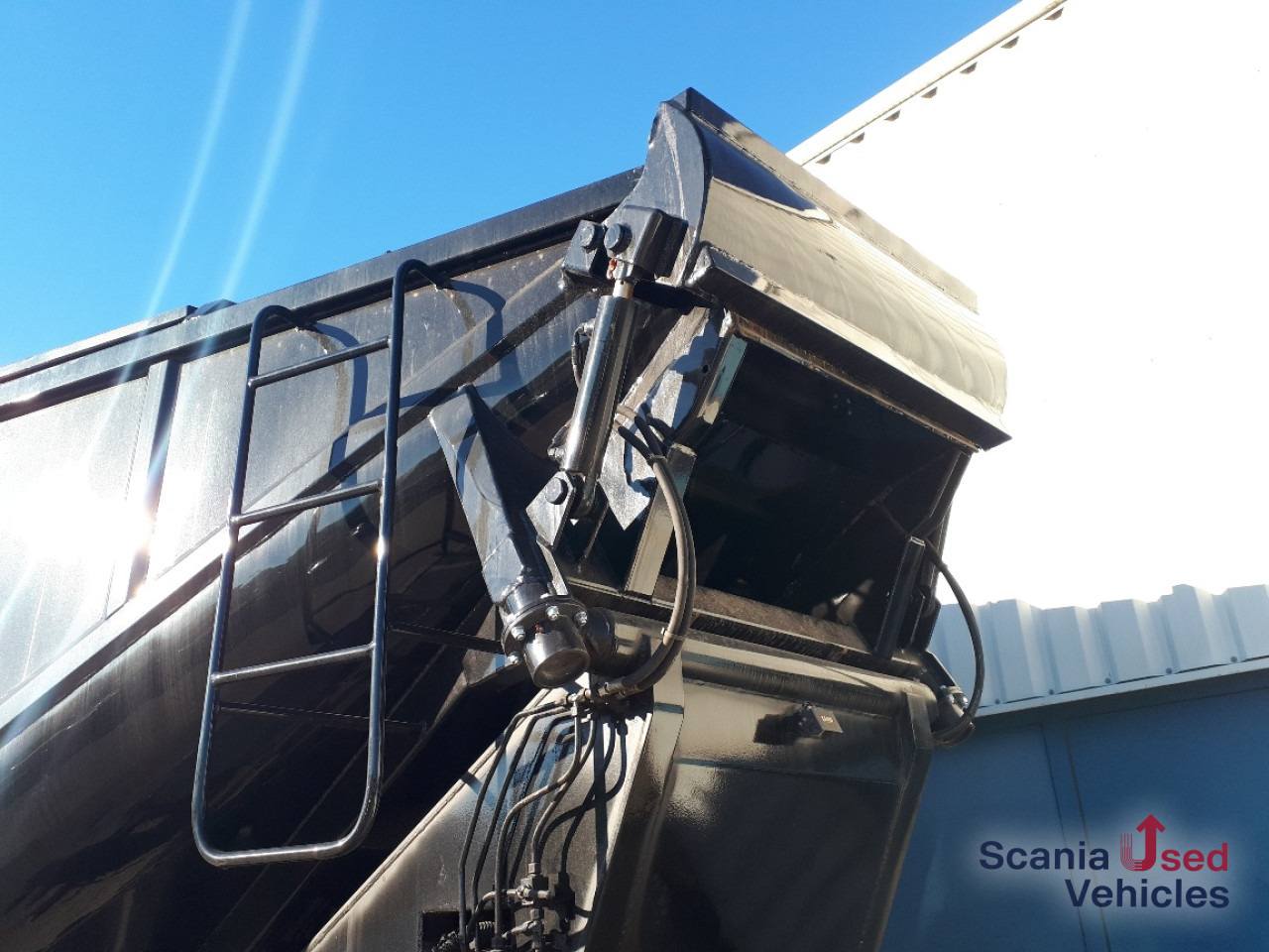 Tipper semi-trailer, Construction machinery IFE Asphalt-Mulde isoliert TÜV 10-2024: picture 13