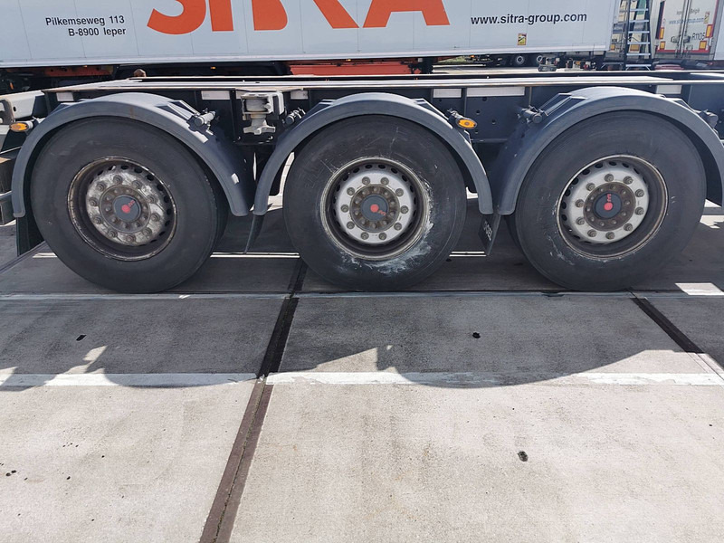 Container transporter/ Swap body semi-trailer Kögel S24-2: picture 10