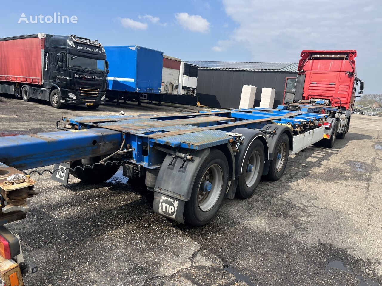 Container transporter/ Swap body semi-trailer for transportation of containers Krone Multi Chassis: picture 6