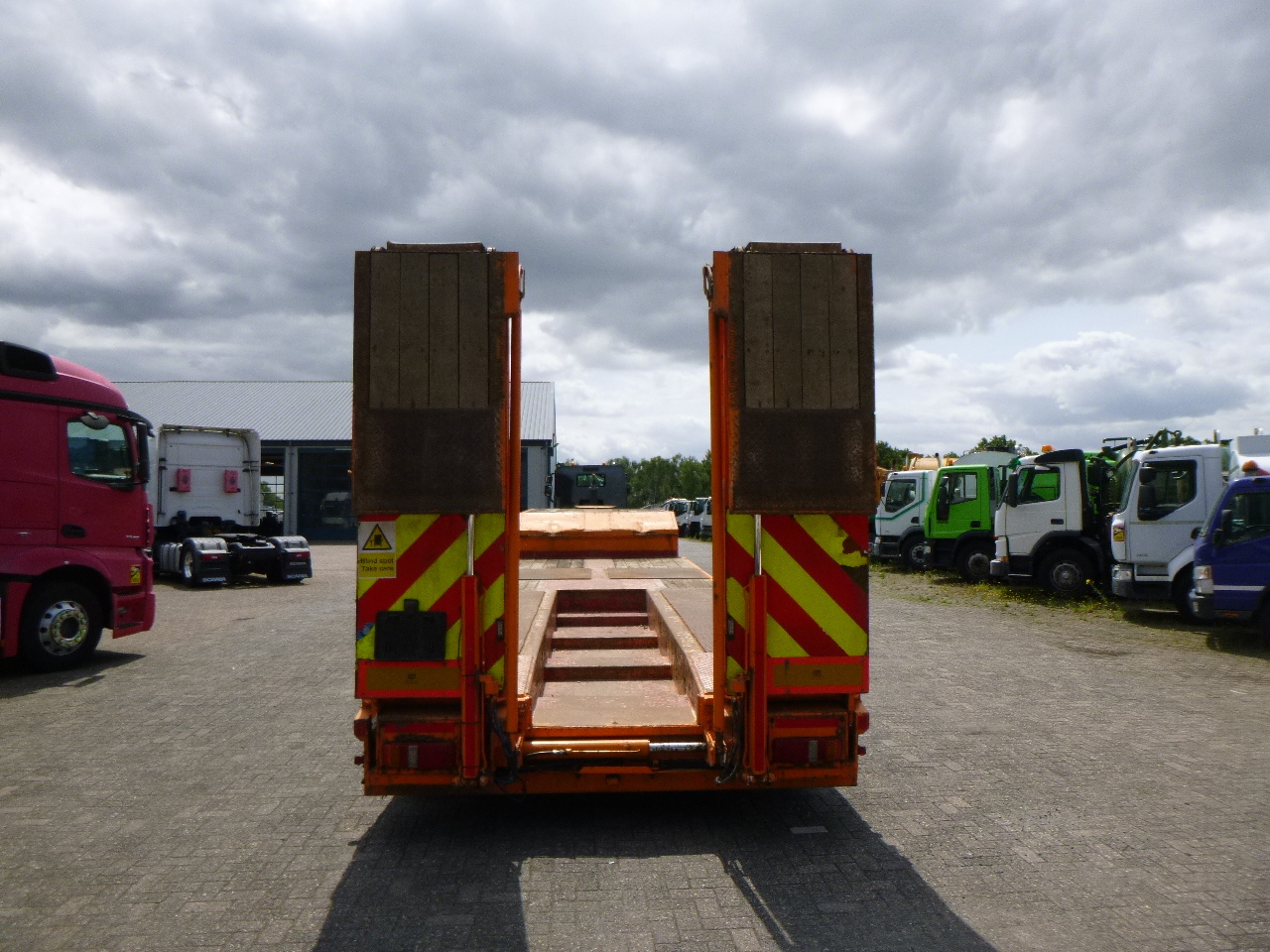 Low loader semi-trailer Nooteboom 4-axle lowbed trailer OSD-73-04: picture 6