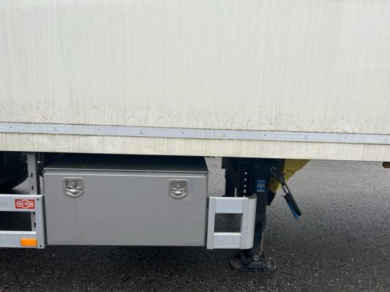 Closed box semi-trailer Pacton TRD 345, 3-Achs Kofferauflieger, SAF-Achsen, 2xLenkachse!: picture 7