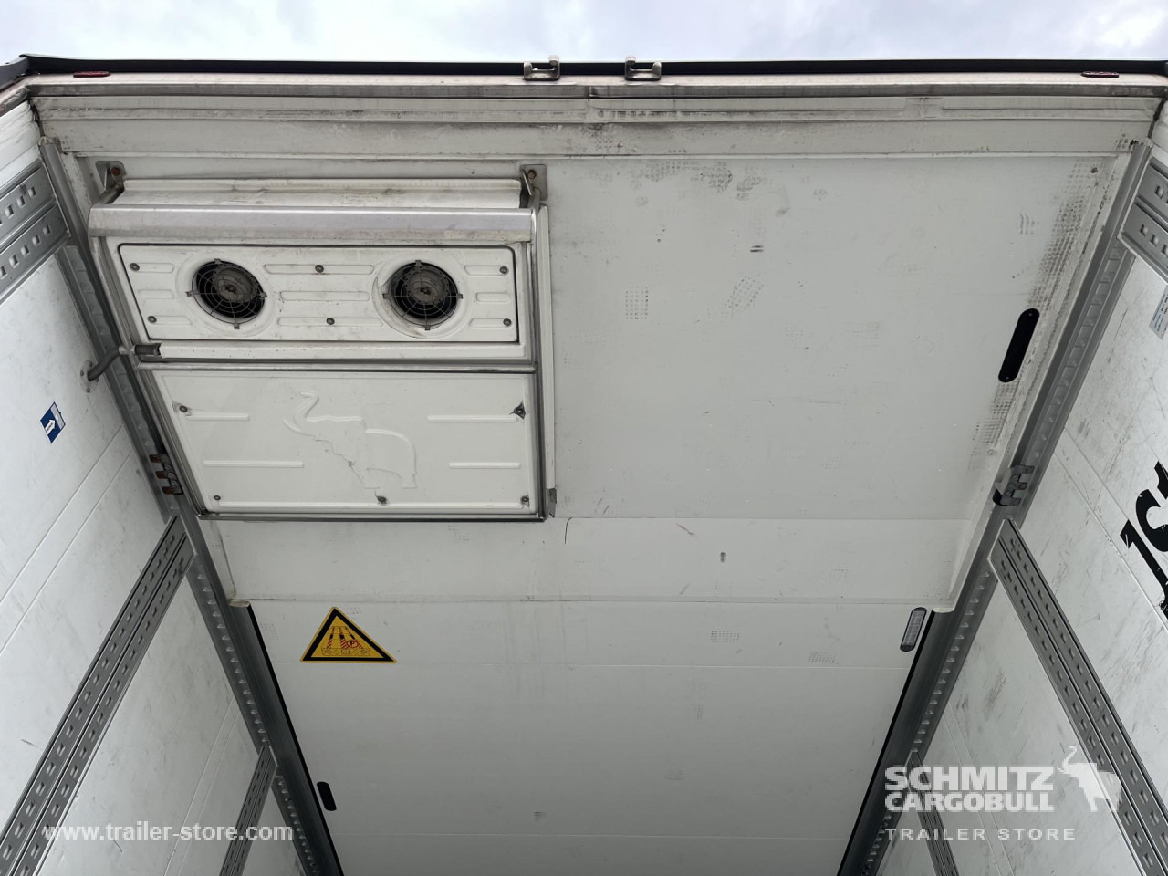 Isothermal semi-trailer SCHMITZ Auflieger Tiefkühler Multitemp Double deck: picture 6