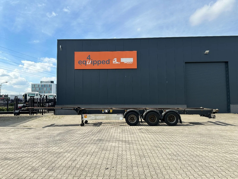 Container transporter/ Swap body semi-trailer Schmitz Cargobull 45FT HC, empty weight: 4.240kg, BPW+drum, NL-chassis, APK: 02/2025, 3x available: picture 2