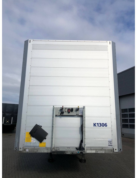 Closed box semi-trailer Schmitz Cargobull SCB S3B / 3 axle Disk / Isolated Box: picture 17