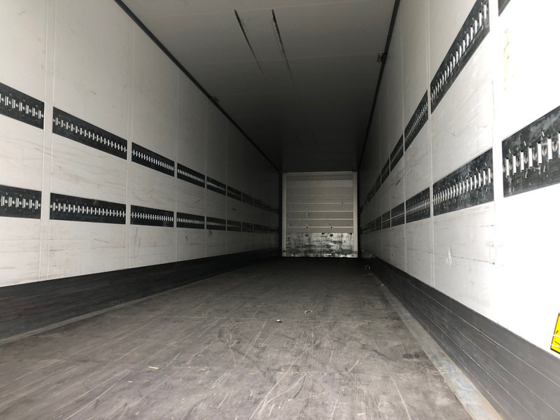 Closed box semi-trailer Schmitz Cargobull SCB S3B / 3 axle Disk / Isolated Box: picture 3