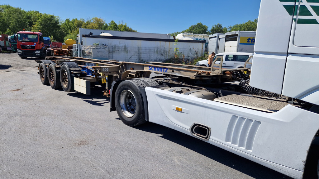 Container transporter/ Swap body semi-trailer Schmitz SCF 24G Slider: picture 8