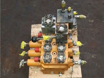 Hydraulic valve for Excavator Case 788, 1088, 1188: picture 3
