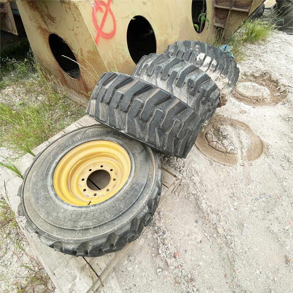 Wheel and tire package for Construction machinery Caterpillar Fælge med dæk: picture 2