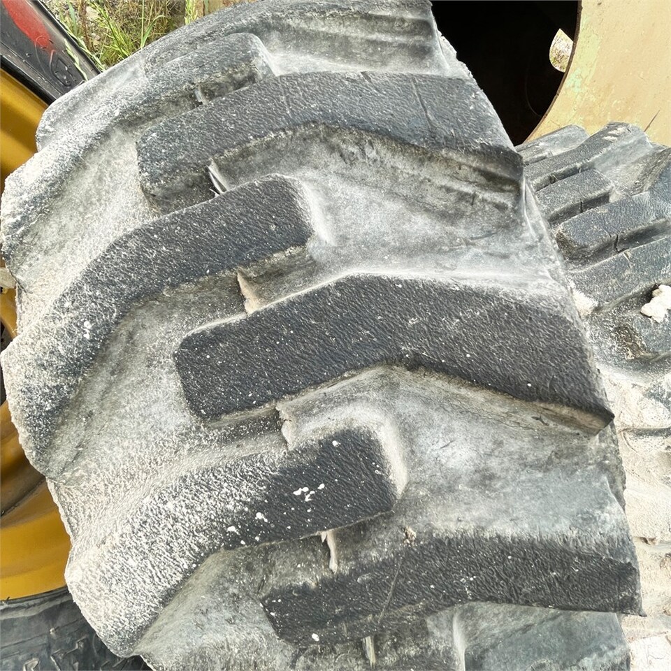 Wheel and tire package for Construction machinery Caterpillar Fælge med dæk: picture 12