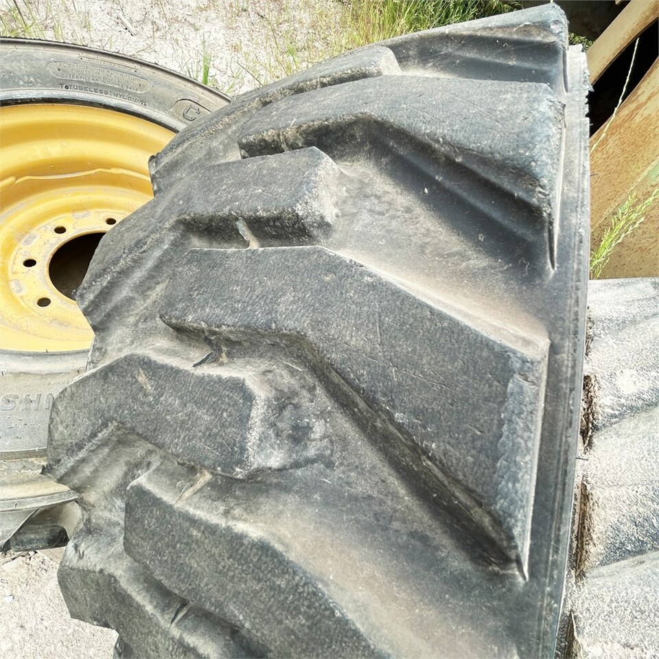 Wheel and tire package for Construction machinery Caterpillar Fælge med dæk: picture 11