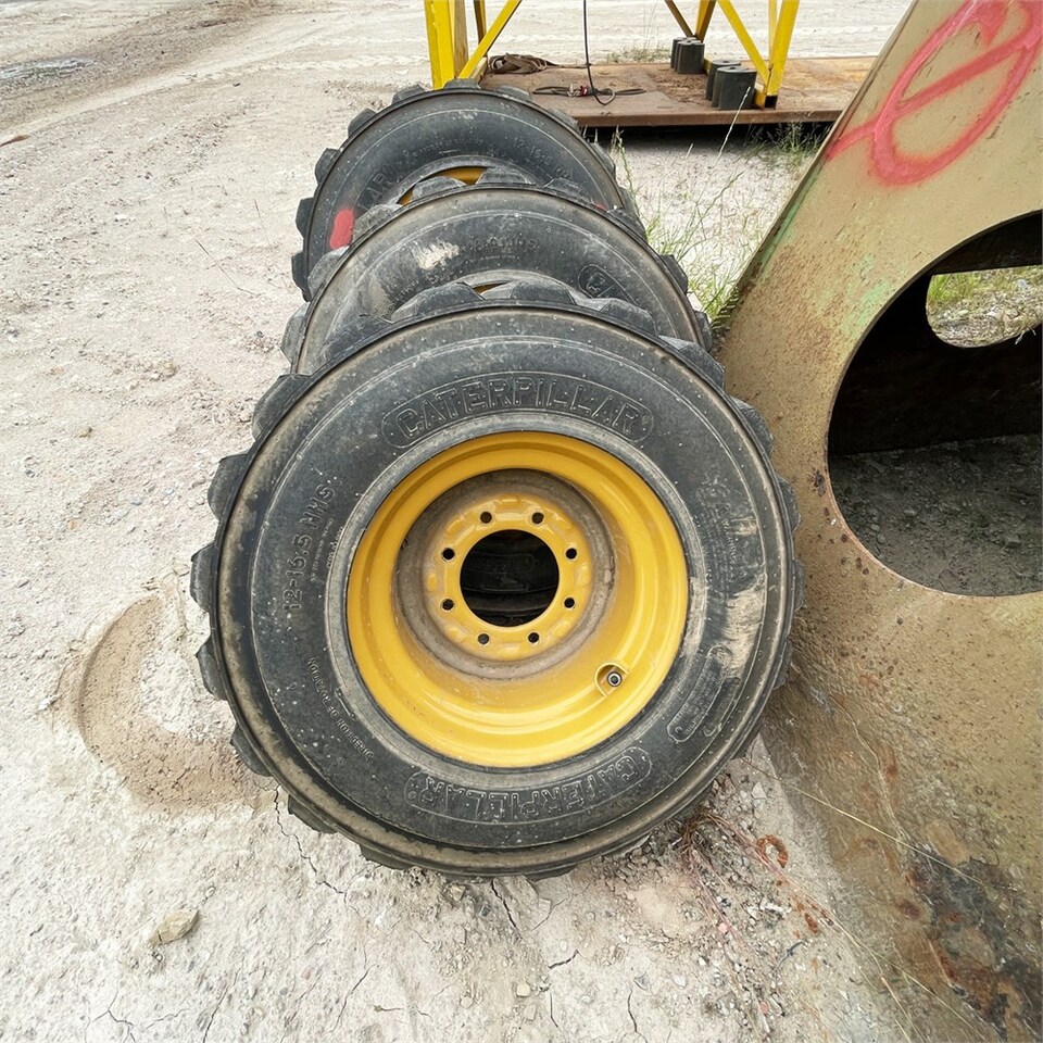 Wheel and tire package for Construction machinery Caterpillar Fælge med dæk: picture 6