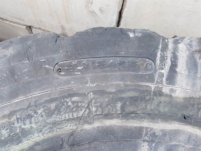 Tire for Construction machinery Goodyear 23.5-25 - Tyre/Reifen/Band: picture 5