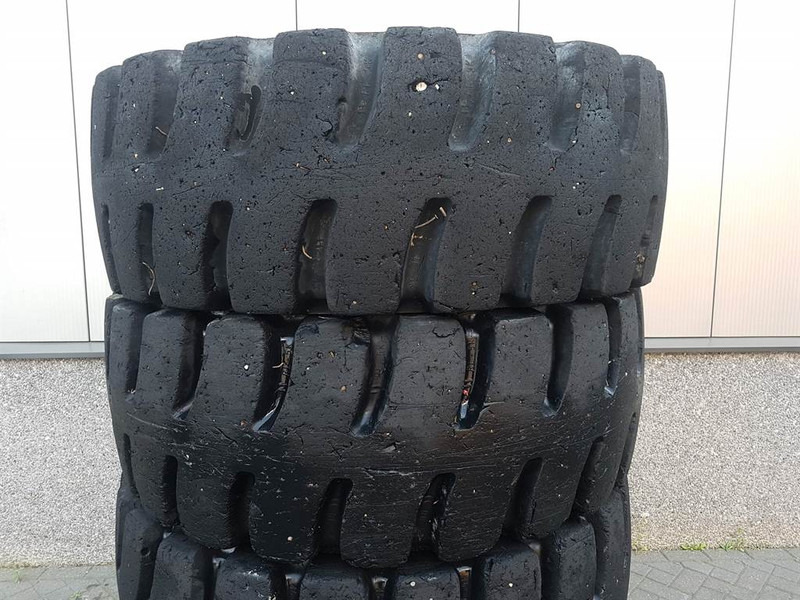 Tire for Construction machinery Liebherr L514 Stereo-Goodyear 17.5R25-Tire/Reifen/Band: picture 4