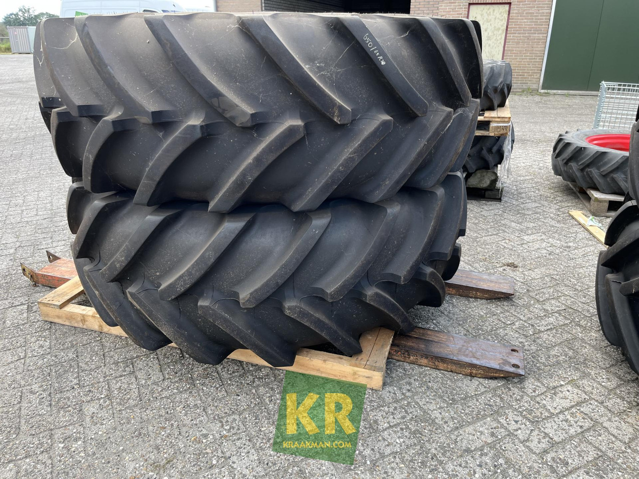 New Wheel and tire package for Agricultural machinery MACHxBIB 650/85R38 en 600/70R28  Michelin: picture 3