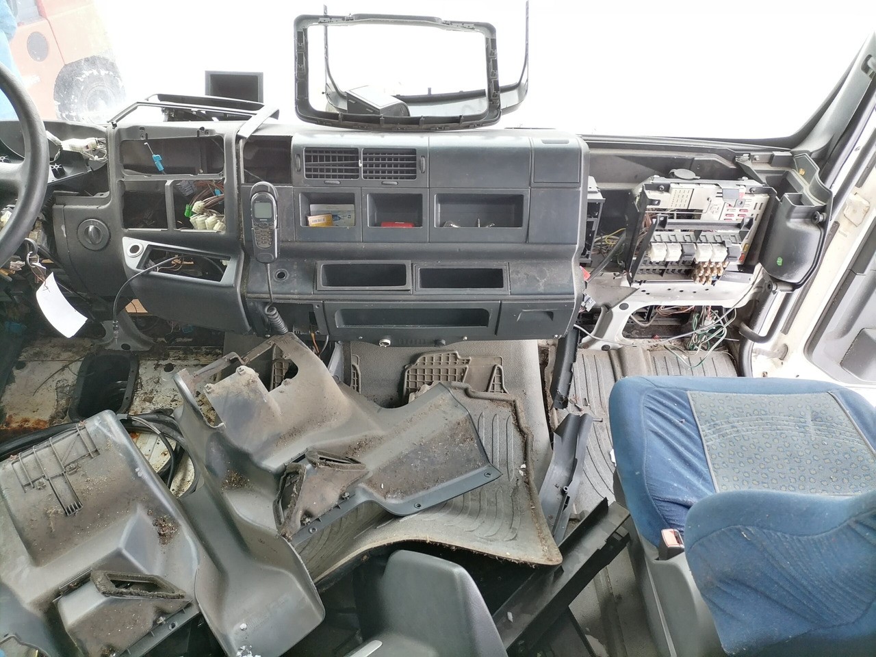 Cab and interior for Truck MAN Cab TG460: picture 13