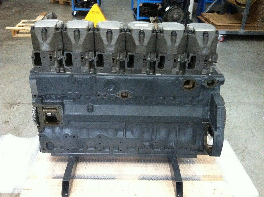 Engine for Truck MAN MOTORE D2876LUE623 - 520CV: picture 6