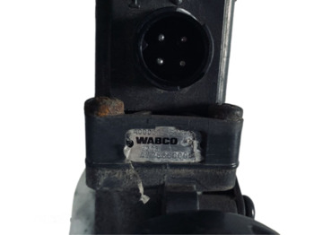Brake valve for Truck Mercedes-Benz 1824: picture 2