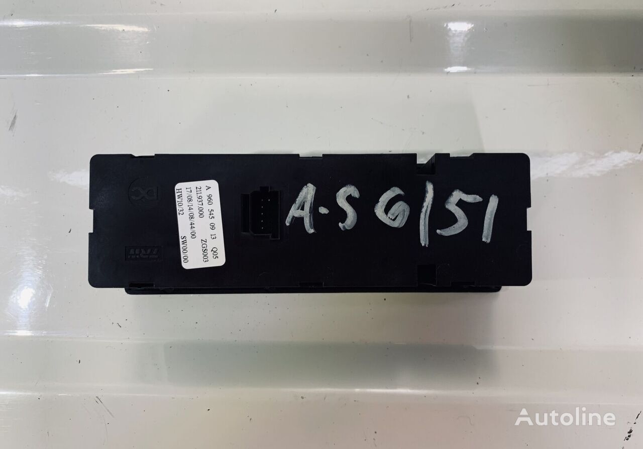 Dashboard for Truck Mercedes-Benz A96054450913   ACTROS truck: picture 2