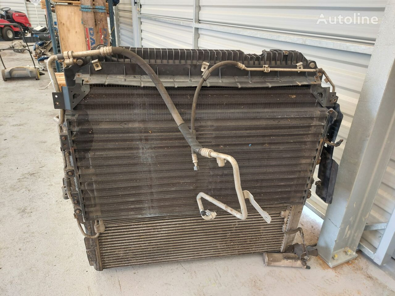 Radiator for Truck Mercedes-Benz ACTROS MP4 truck: picture 3