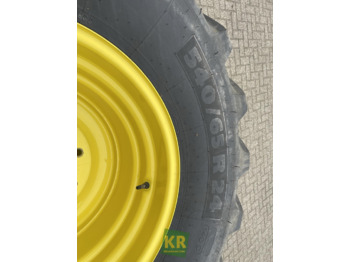 New Wheel and tire package for Agricultural machinery Multibib 540/65R24 set op velg Michelin: picture 4