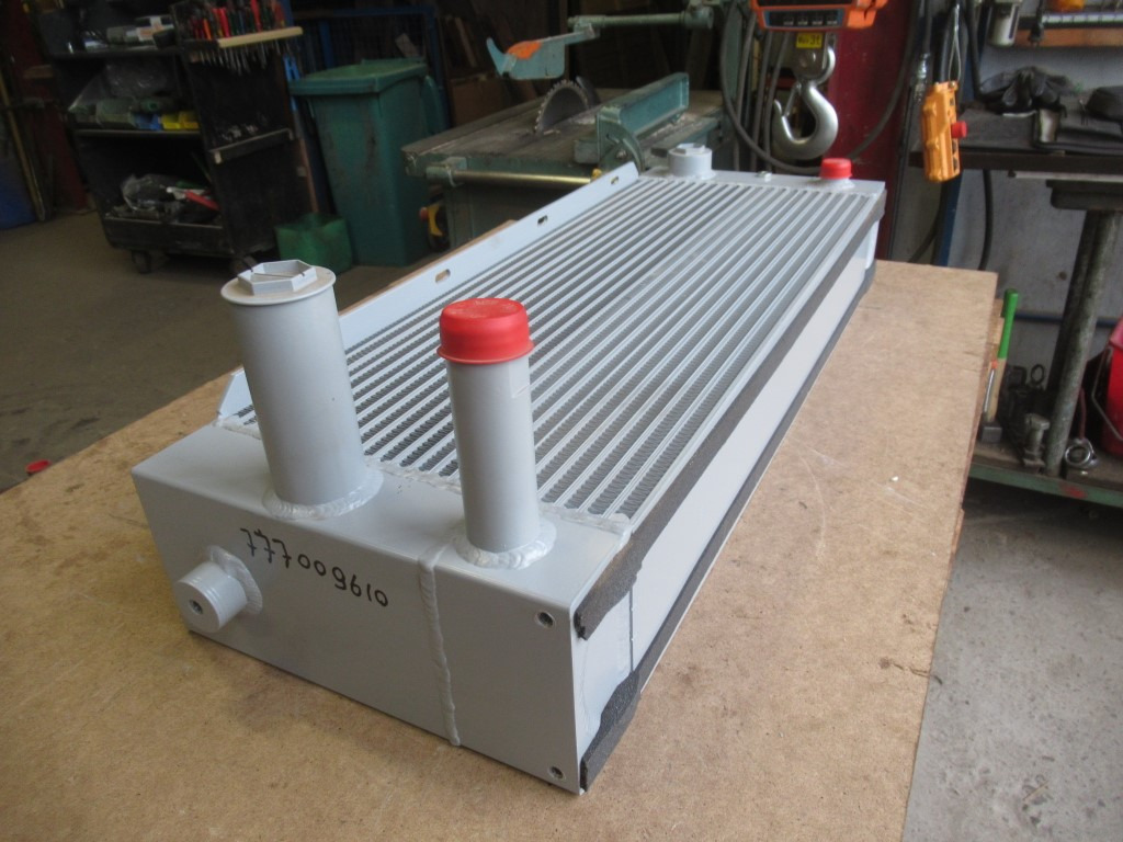 Oil cooler for Construction machinery O&K L25.5 -: picture 2