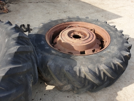 Wheel and tire package for Farm tractor Pair Of 16.9r38 Massey Ferguson Heavy Adjustable Wheels 1662805m1: picture 3