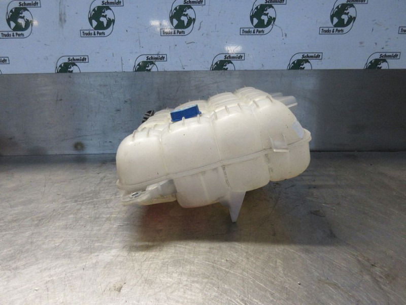Expansion tank for Truck Renault T-SERIE 7422430044 EXPANSIEVAT EURO 6: picture 3