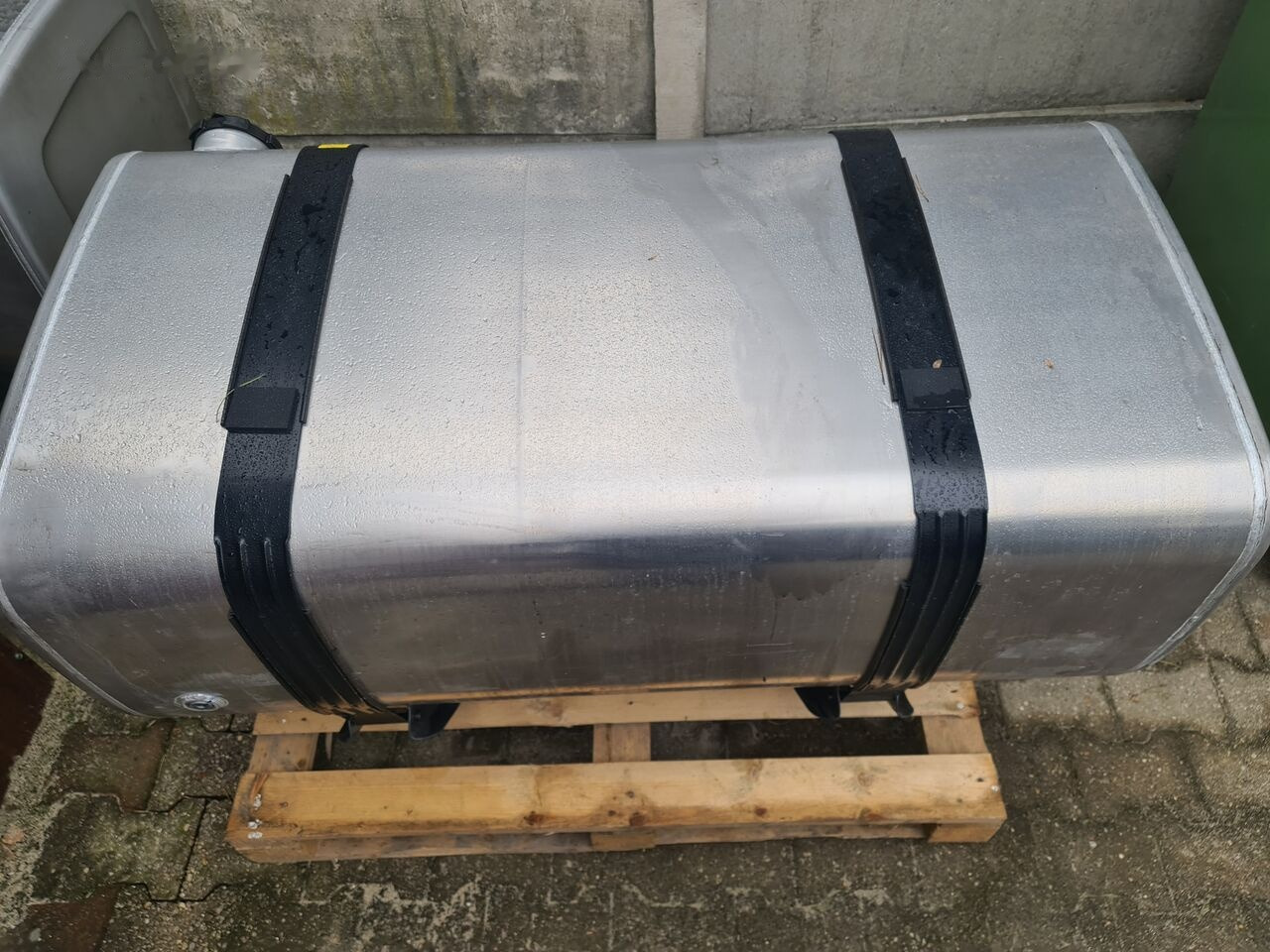 New Fuel tank for Truck Volvo FH4 FM4 FH FMX   Volvo FH FM FH4 FM4 FMX: picture 7