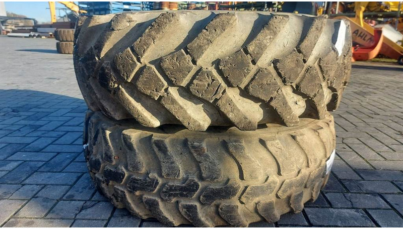Wheels and tires for Construction machinery Volvo L30G-BKT 12.5-20-Tire/Reifen/Band: picture 3
