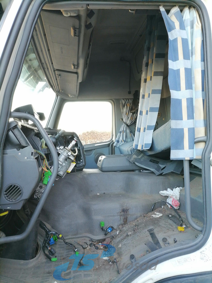 Cab and interior for Truck Volvo Volvo kabiin 85111210: picture 19