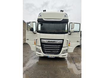 Tractor unit DAF: picture 1