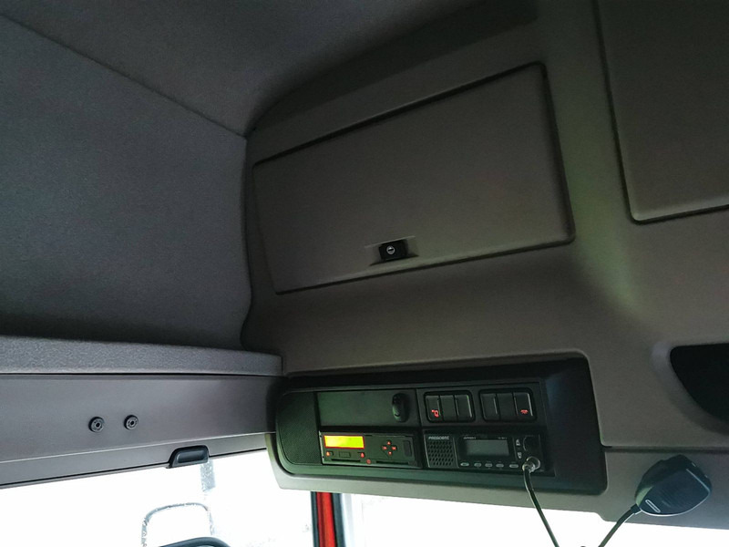 Tractor unit DAF CF 440 spacecab skylights: picture 10