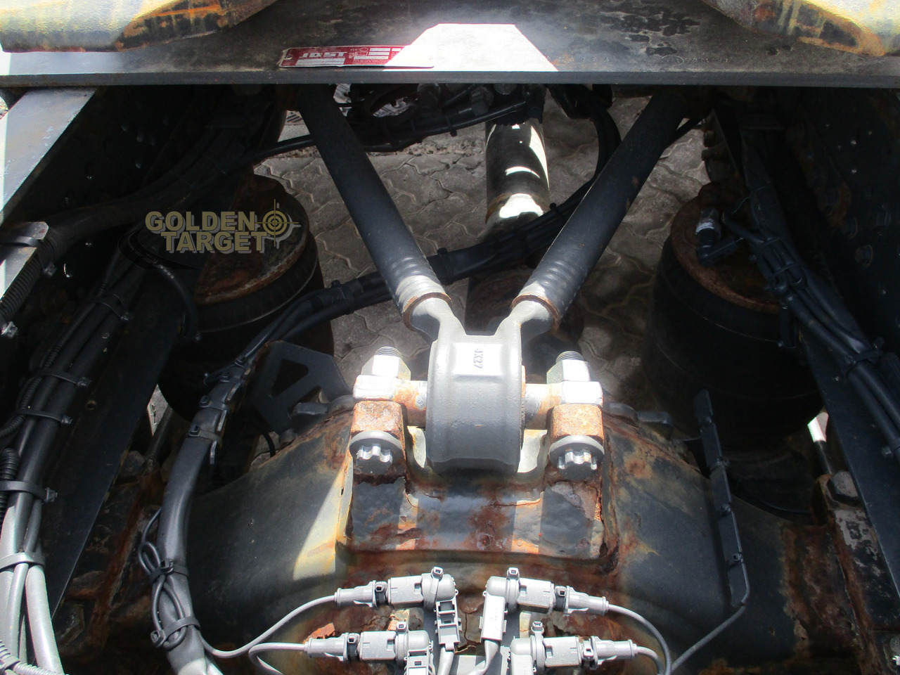 Tractor unit MERCEDES-BENZ Arocs 1843 4x2 Head Truck: picture 7