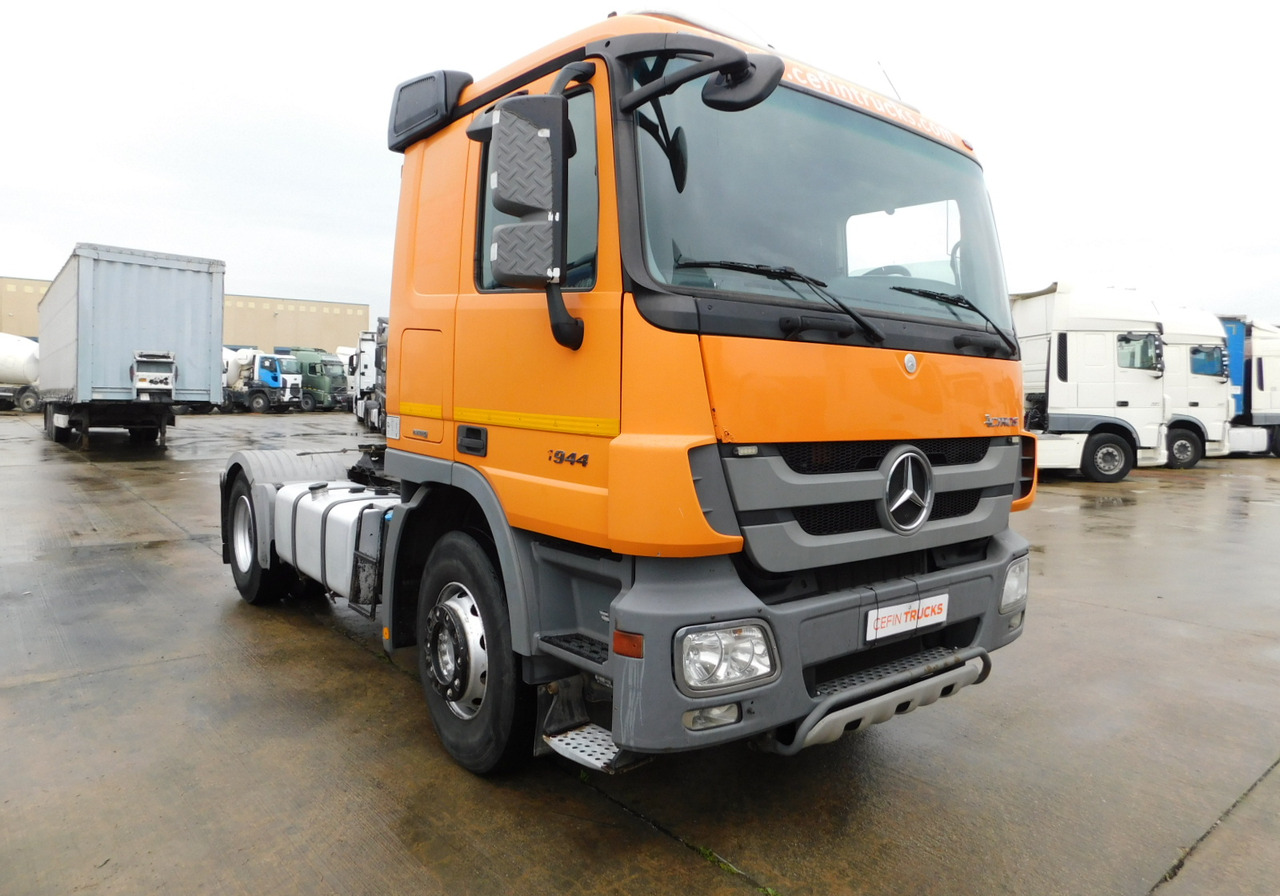 Tractor unit Mercedes Actros 1844: picture 2