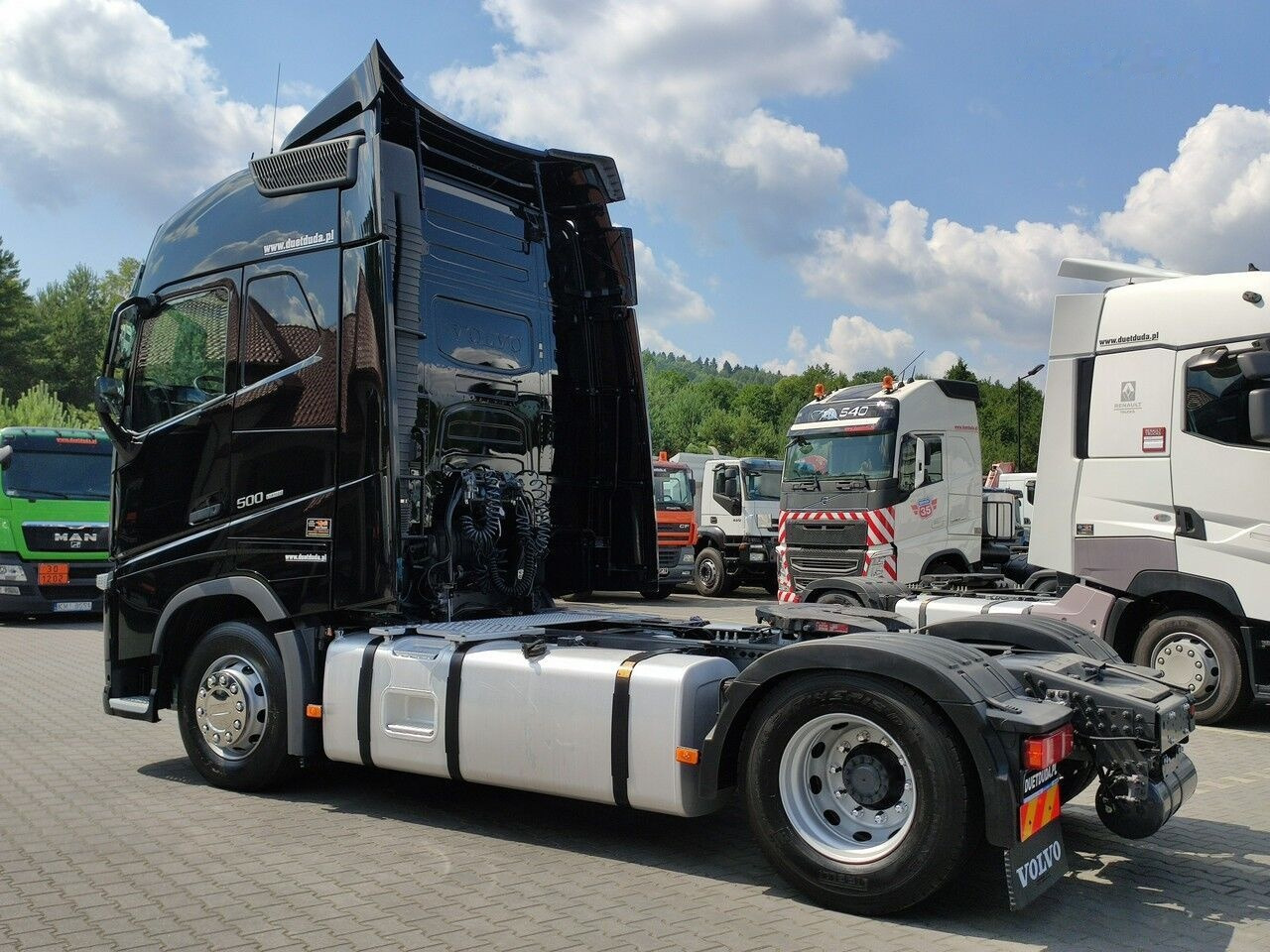 Tractor unit Volvo FH4 500: picture 16