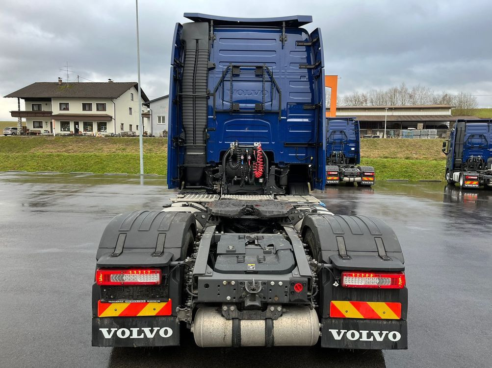 Tractor unit Volvo FH 460XL: picture 4