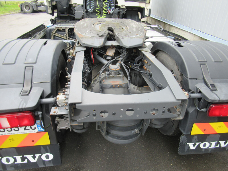 Tractor unit Volvo FM 460: picture 10