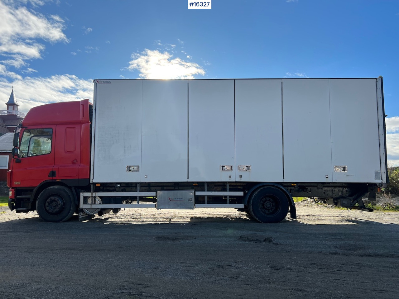 Box truck DAF CF75.360: picture 9