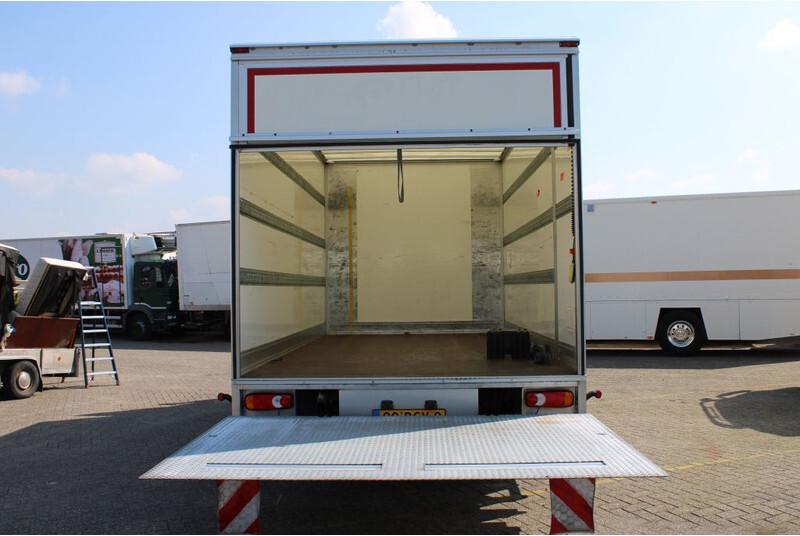 Box truck DAF LF 150 + Euro 6 + Dhollandia Lift: picture 7