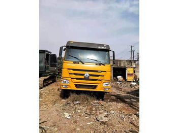 Tipper HOWO 2015 dump truck: picture 1