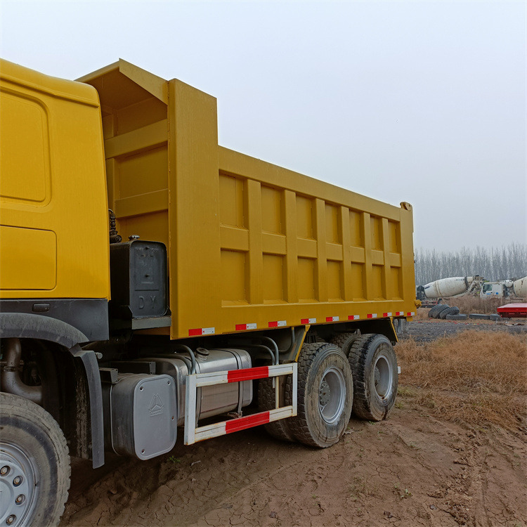 Tipper HOWO HOWO 6x4 375 -yellow Tipper: picture 14