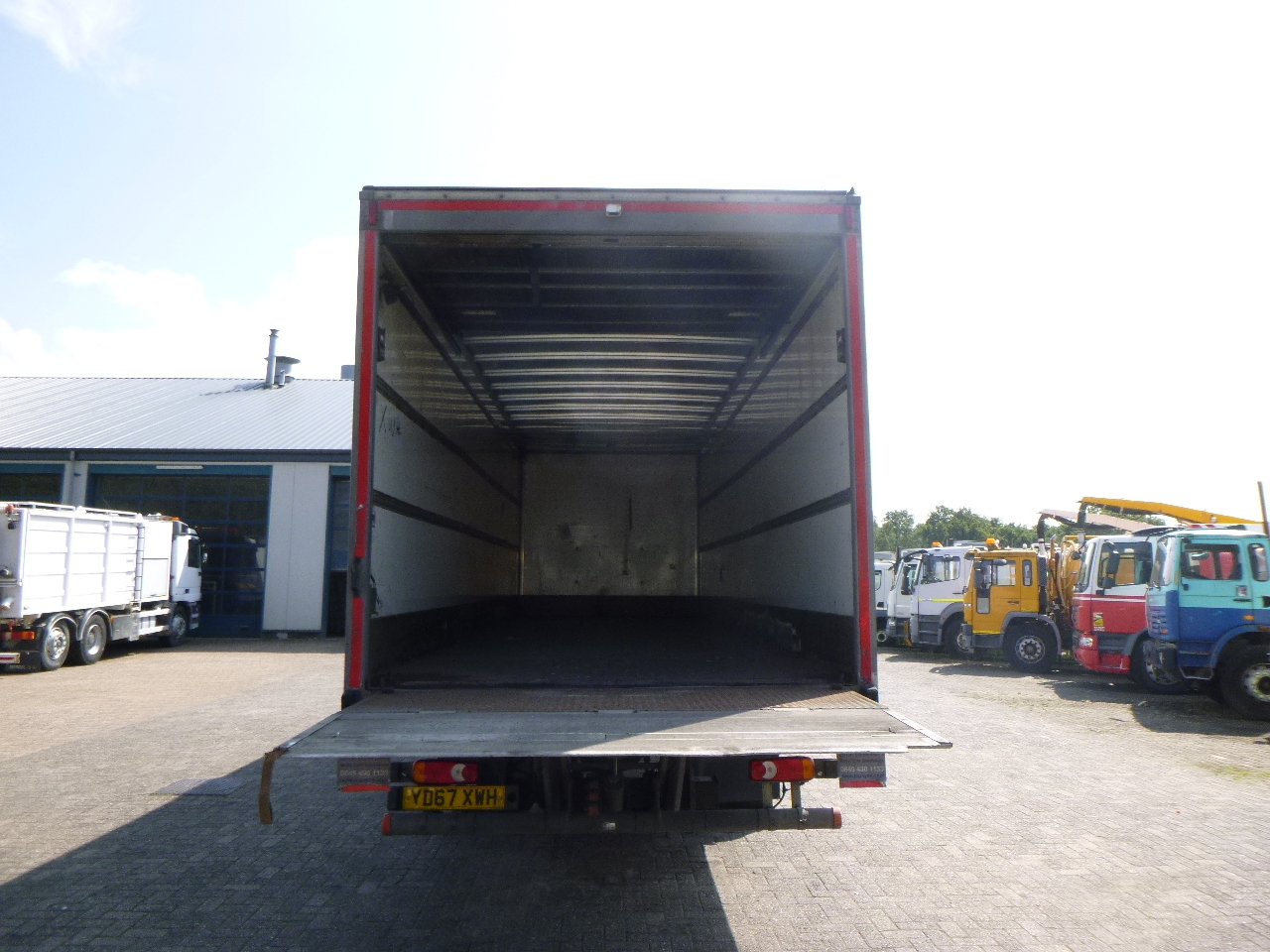 Box truck Iveco Eurocargo 180E25S RHD 4x2 Euro 6 Closed box: picture 6