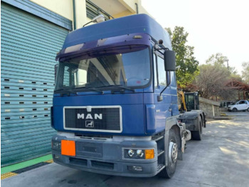 Cab chassis truck MAN 26.463
